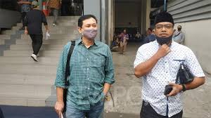 Pada minggu 5 juli 2020 sore, akun @opposite6891 dengan sengaja membocorkan data pribadi denny siregar. Kasus Denny Siregar Polisi Kejar Pemilik Akun Opposite6890 Nasional Tempo Co