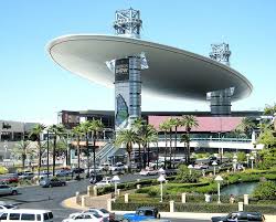 Shopping Mall In Las Vegas Fashion Show Mall Las Vegas Malls Las Vegas Shopping Vegas