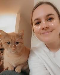 It's time for our first ✨ Resident Spotlight ✨ of the year!!! Introducing… Cassie  Daisy MD, PGY-1 at HFHC 🌼 Hometown: Peterborough, NH 🏔️ Med School:  University of Chicago 🏙️ Fav Activity