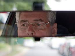 Reden gegen die Wand: Gegen Altersstarrsinn sind Kinder oft machtlos