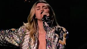 The weekly nbc series has been going virtual due to the however, she didn't let a lack of stage or audience stop her from giving one memorable performance. Miley Cyrus Shines Bright While Performing New Music On Saturday Night Live Entertainment Tonight