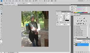 Masukkan gambar yang berbeda kedalam gambar yang pertama, dengan cara pilih gamabar yang akan pilih edit à copy merged pada menubar. Cara Nak Edit Gambar Guna Adobe Photoshop Cs6