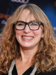 Sarah Halley's Instagram, Twitter & Facebook