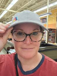 Well Biscuits likes his new cave... but last years hat is still a no go🤣