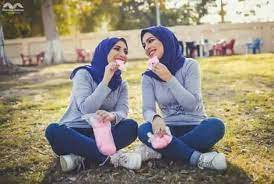 Hijabi Photo Session With Your Best Friend Best Friends Trendy Girls Photo Sessions