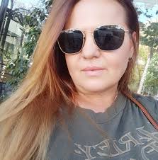 Ja dhe agjensia jone e qw pybedin burra ne fushen e ndertim8t dhe gra per  badante. Ndodhemi ne hyrje te porti i Vlores