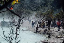 Save up to 50% on your reservation Kawah Putih Ciwidey Pesona Keindahan Danau Kawah Di Barat Bandung Reservasi Travel Blog