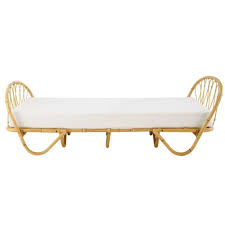 Panchine da esterno in legno, ferro, plastica, cemento e pietra. Panca Letto In Rattan 90x190cm Suzane Maisons Du Monde