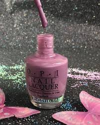 opi nail lacquer one heckla of a color