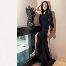 Buy simple wedding dress and get the best deals at the lowest prices on ebay! Designer Gowns For Indian Wedding Reception And Cocktail Parties