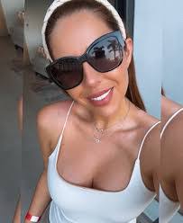 Angela Veliz's Instagram, Twitter & Facebook