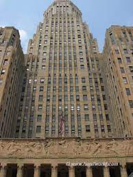 Art Deco Popular In The 1920s And 1930s Eiffel Tower Is A Classic Example Art Deco Buildings Art Deco Architecture Art Deco