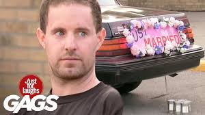 Sanidad aprueba la vacuna de astrazeneca solo para el grupo de edad de entre 18 y 55 años | españa ya ha administrado casi dos millones de dosis de pfizer y moderna | la ocupación en las uci. Mejores Bromas Pareja Gay Recien Casados Youtube