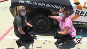Coafor, service auto, birou cadastru, firma de tapete, spalatorie industriala, pensiune, firma de organizari pretul este de 200 ron. U Do It Auto Repair Is A Self Service Auto Garage Perfect For Diy Ers Houston Life Kprc 2 Youtube