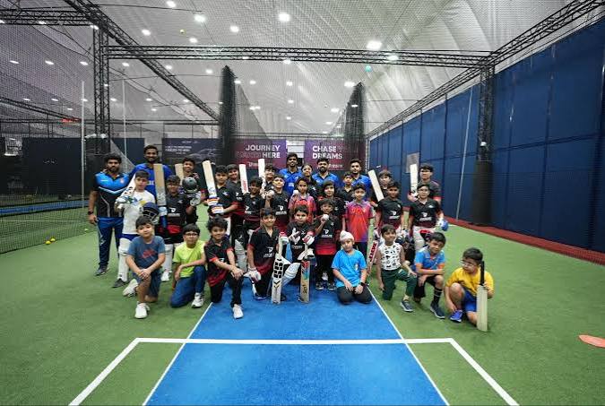 A Guide for Expats: Where to Play Indoor Cricket in Dubai