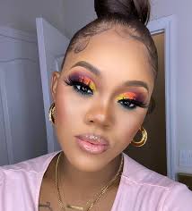 Watch Crissy Work yongeyeho iyindi foto.