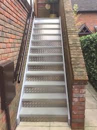 Location Uk Product 2mm 195mm X 908mm 5 Bar Aluminium 5 Bar Tread Plate 114mm X 908mm 5 Bar Aluminium 5 Tread Plate P In 2020 Stair Renovation Stairs House Staircase