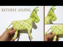 Cara Membuat Ketupat Berbentuk Anjing Dari Daun Kelapa Kreasi Janur Youtube Kelapa Mainan Anak Seni