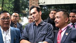 Atalarik syah akan menggelar open house di momen lebaran nanti. Atalarik Syah Who Feels Maligned By His Former Wife