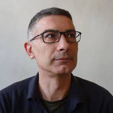 Anthony Girard, Aux sources vives de l'enfances, aux éditions Symétrie