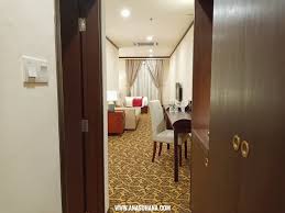 In fact, you can even book your airport transfer in advance for greater peace of mind. Hotel Melaka Riviera Suites Melaka Ana Suhana