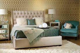 The most common hollywood regency bedroom material is metal. 24 Hollywood Regency Style Bedroom Ideas