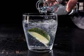 Gin And Tonic Cocktail Recipe Recipe Gin And Tonic Low Calorie Cocktails Tonic Recipe