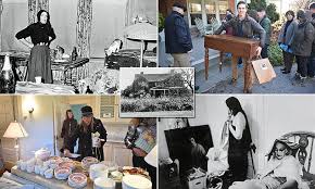 Drew barrymore, jessica lange, jeanne tripplehorn and others. Inside The Infamous Ny Grey Gardens Historic Yard Sale Daily Mail Online