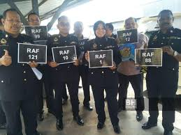 Nombor pendaftaran kenderaan malaysia merupakan nombor yang perlu dipamerkan semua kenderaan bermotor yang didaftar di malaysia. Bida Nombor Plat Raf Mulai Khamis Depan