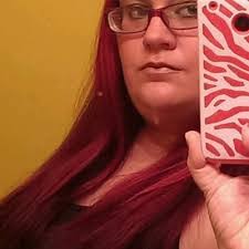 Shannon Bohl's Instagram, Twitter & Facebook