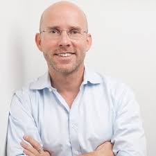 Learn about the Mentors helping entrepreneurs in our program