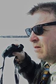 Which taxi service has a blue van with a taxi light in Port Clinton?