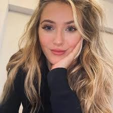 Ellie Johnston's Instagram, Twitter & Facebook