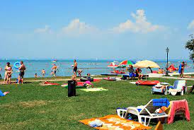 Siófok is a town in somogy county, hungary on the southern bank of lake balaton. Badeort Siofok Am Balaton Ferienhauser In Ungarn