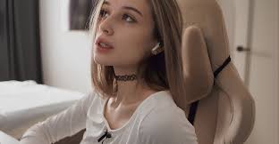 Model Interviewl: HorneyJozy