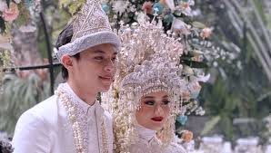 Check spelling or type a new query. Sempat Taaruf Dinda Hauw Dinikahi Rey Mbayang Times Indonesia