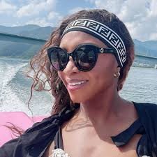 The only way to see Mt. Fuji is in a Hello Kitty Speed Boat! 🚤💕🏔️😻🇯🇵  . . . #hellokitty #japan #mtfuji