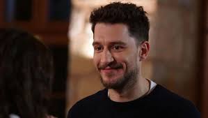 Uraz Kaygılaroğlu'dan Berrak Tüzünataç'a ilan-ı aşk