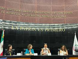 Maribel Quiroga (@maribelquiroga) sumando en el Senado de la República en  el panel “Cerrando la brecha salarial por géneros” como parte de nuestra  agenda de 8M. #kiik #kiikconsultores