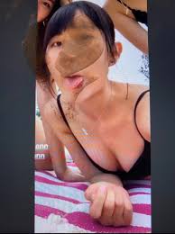 1 on X: 又有港女去沙灘比我顏射🤤特登扒低又夾波仲有申埋條脷出黎，就決定爆射你塊面啦