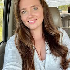 I know this is a page for ducks and geese but my baby chick Applesauce is  acting strange. Just yesterday she was walking just fine, and even as early  as this morning.