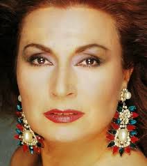 Rocío Jurado y su amiga la gran periodista española Nieves Herrero,una  preciosa fotografía para el recuerdo. Click en la fotografía para verla al  completo. Rocío Jurado,La Insuperable Voz del Milenio,La Diva de