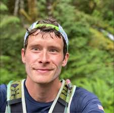 Tennessee moonrise. Beautiful moment of zen — especially with Mariners  cruising in Detroit 🌕🔱
