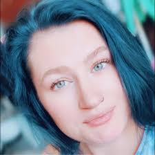 Homemade Scrub Paste 🫧 1/4 cup castile soap, 1/2 cup baking soda, 1-2 tbsp  filtered water I use this cleaner for scrubbing sinks, getting soap scum  off the bathtub, and any just