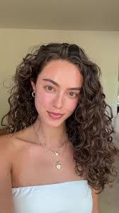 Kina Davis's Instagram, Twitter & Facebook