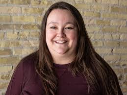 Carrie Damron's Instagram, Twitter & Facebook