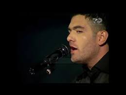 Teksti i këngës Acoustic History nga Dashamir Mehmeti