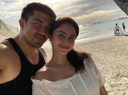Luis philippe santos manzano (born april 21, 1981), also known by his nickname lucky, is a filipino actor, tv host, vj, and model. Luis Manzano Jessy Mendiola Give Word To Their Bashers