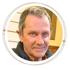 Personalized readings for individuals and couples looking to live their  best life aligned with their souls' purpose.