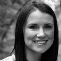 Danielle Custer's Instagram, Twitter & Facebook